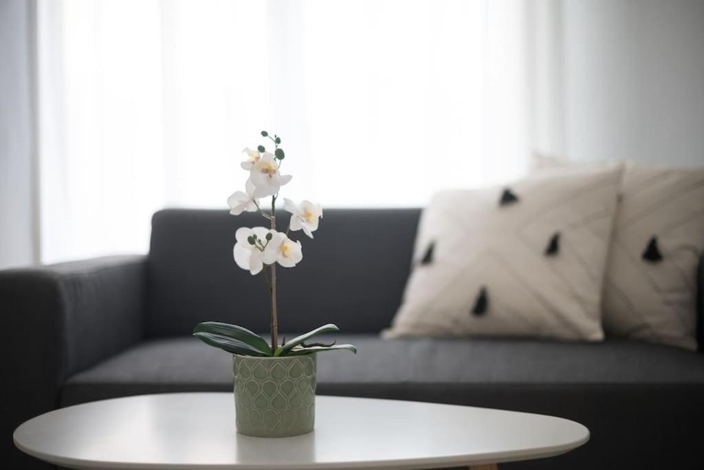 Atico Ispal Con Terraza En Centro Appartement